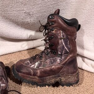 Cabelas Men’s 9D thinsulate insulation ultra hunting boots